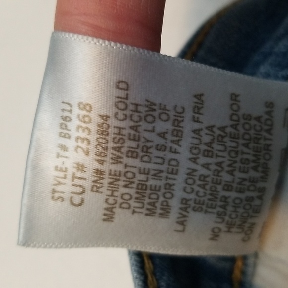 Just Black Light Blue Distressed Cropped Jeans - Picture 5 of 5